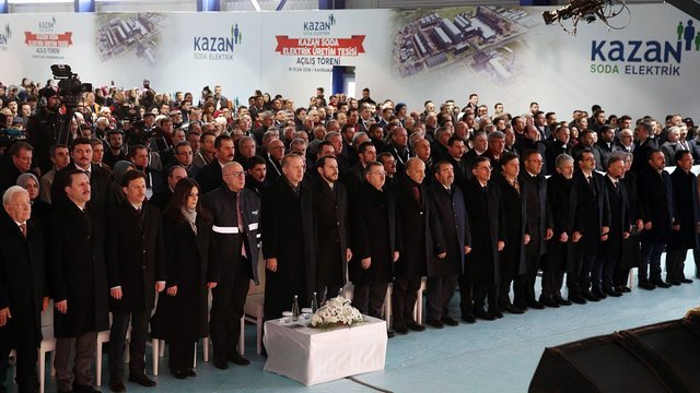 Gazete Habertürk yazarları, dev tesisin açılışını köşelerine taşıdılar